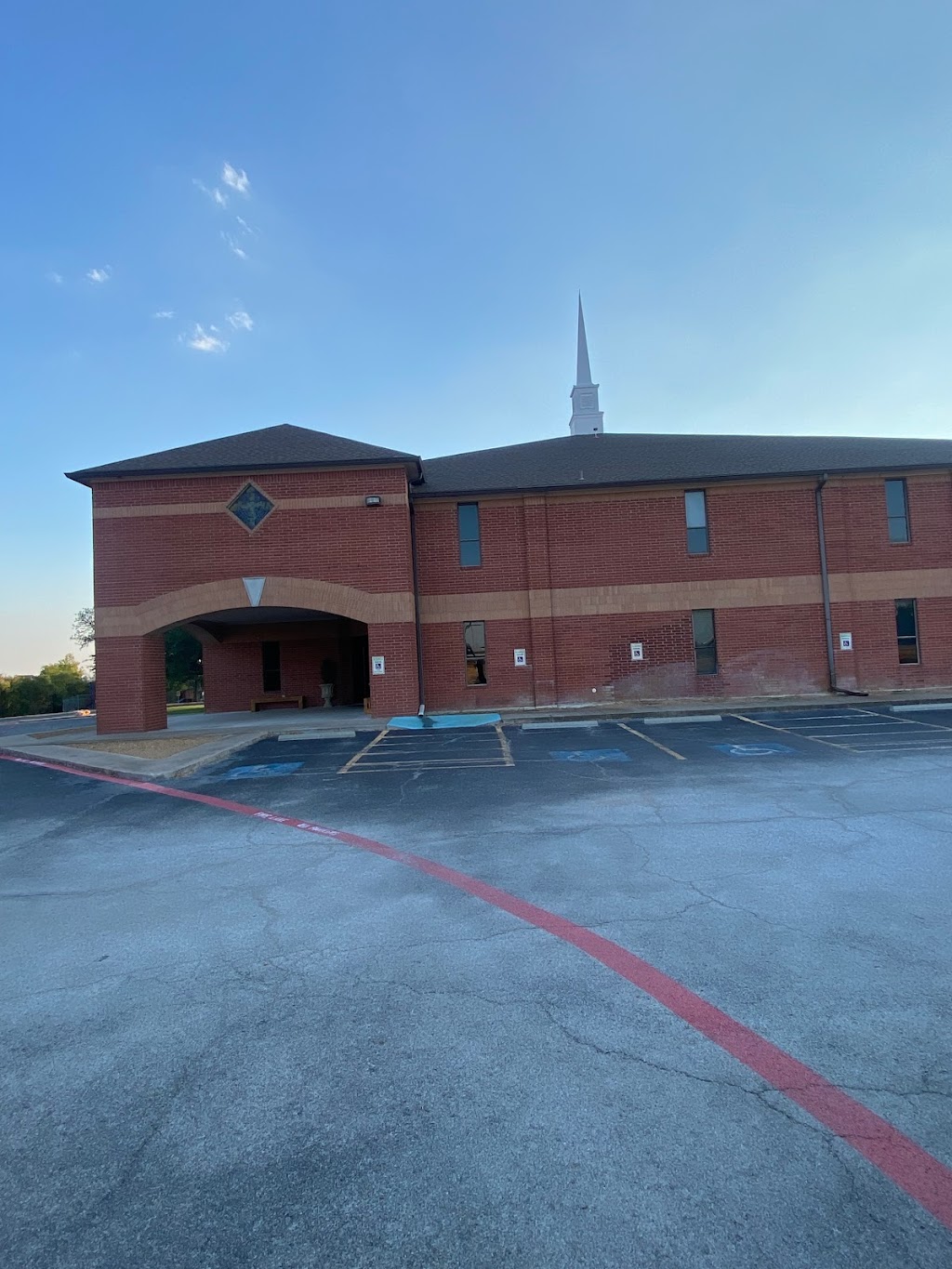 Lakeshore Baptist Church | 200 S Lakeshore Dr, Hudson Oaks, TX 76087, USA | Phone: (817) 596-0100