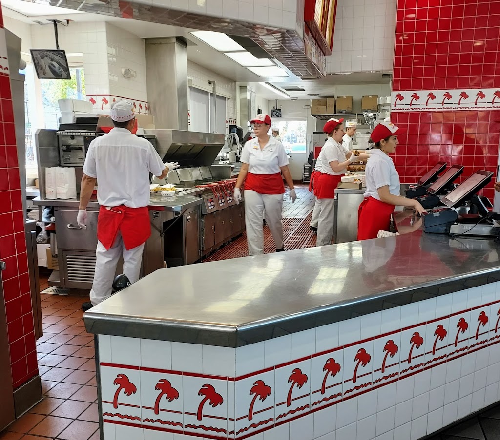 In-N-Out Burger | 920 E Playa Del Norte Dr, Tempe, AZ 85281, USA | Phone: (800) 786-1000