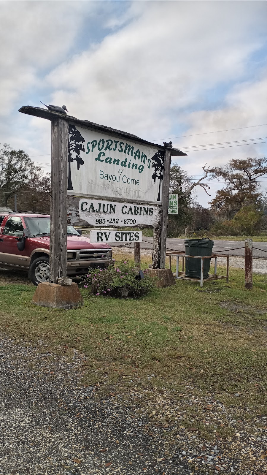 Cajun Cabin Bayou Corne | Sportsmans Dr, Belle Rose, LA 70341, USA | Phone: (985) 252-8700