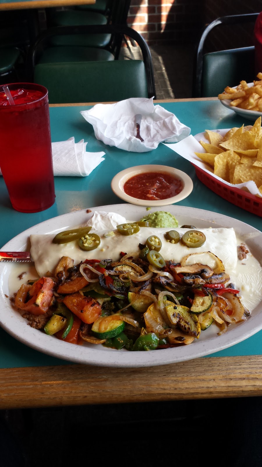 Los Tres Hermanos Mexican Restaurant | 906 W Main St, Collinsville, OK 74021, USA | Phone: (918) 371-3890