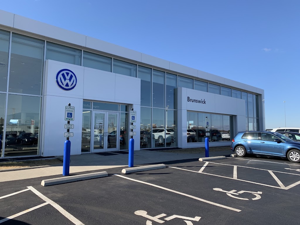 Brunswick Volkswagen | 1420 Industrial Pkwy S, Brunswick, OH 44212, USA | Phone: (330) 273-3300