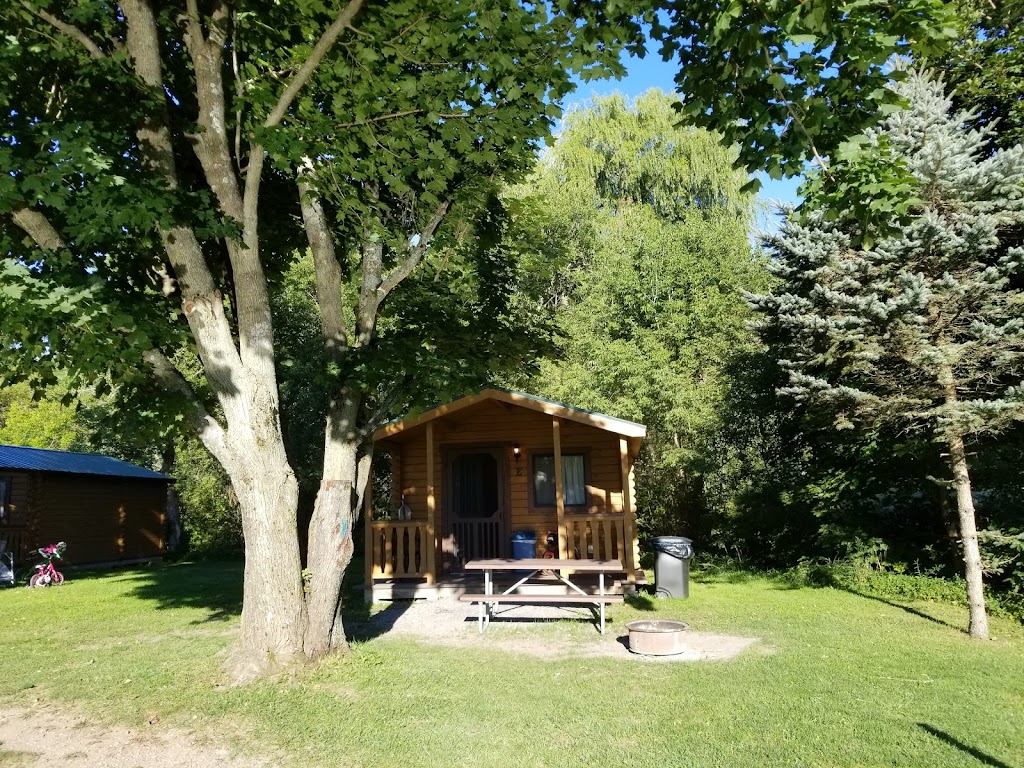 Lake Chalet Motel & Campground | 593 NY-8, Bridgewater, NY 13313, USA | Phone: (315) 822-6074