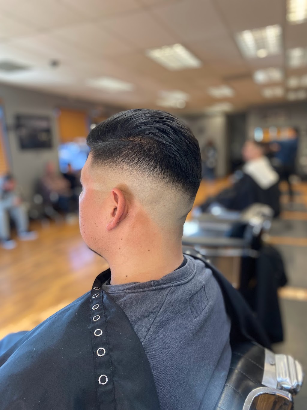 Abels Barbershop | 18768 CA-18 Suite 200, Apple Valley, CA 92307, USA | Phone: (760) 524-1054