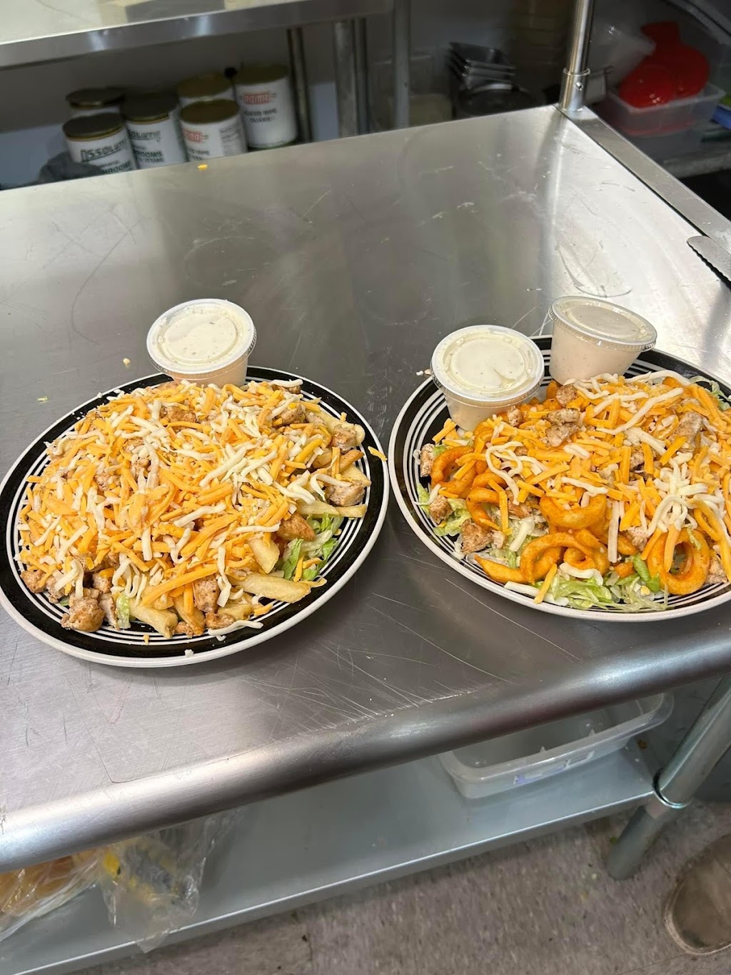 Village Pizza & Subs | 228 Broad St, New Bethlehem, PA 16242, USA | Phone: (814) 275-4500