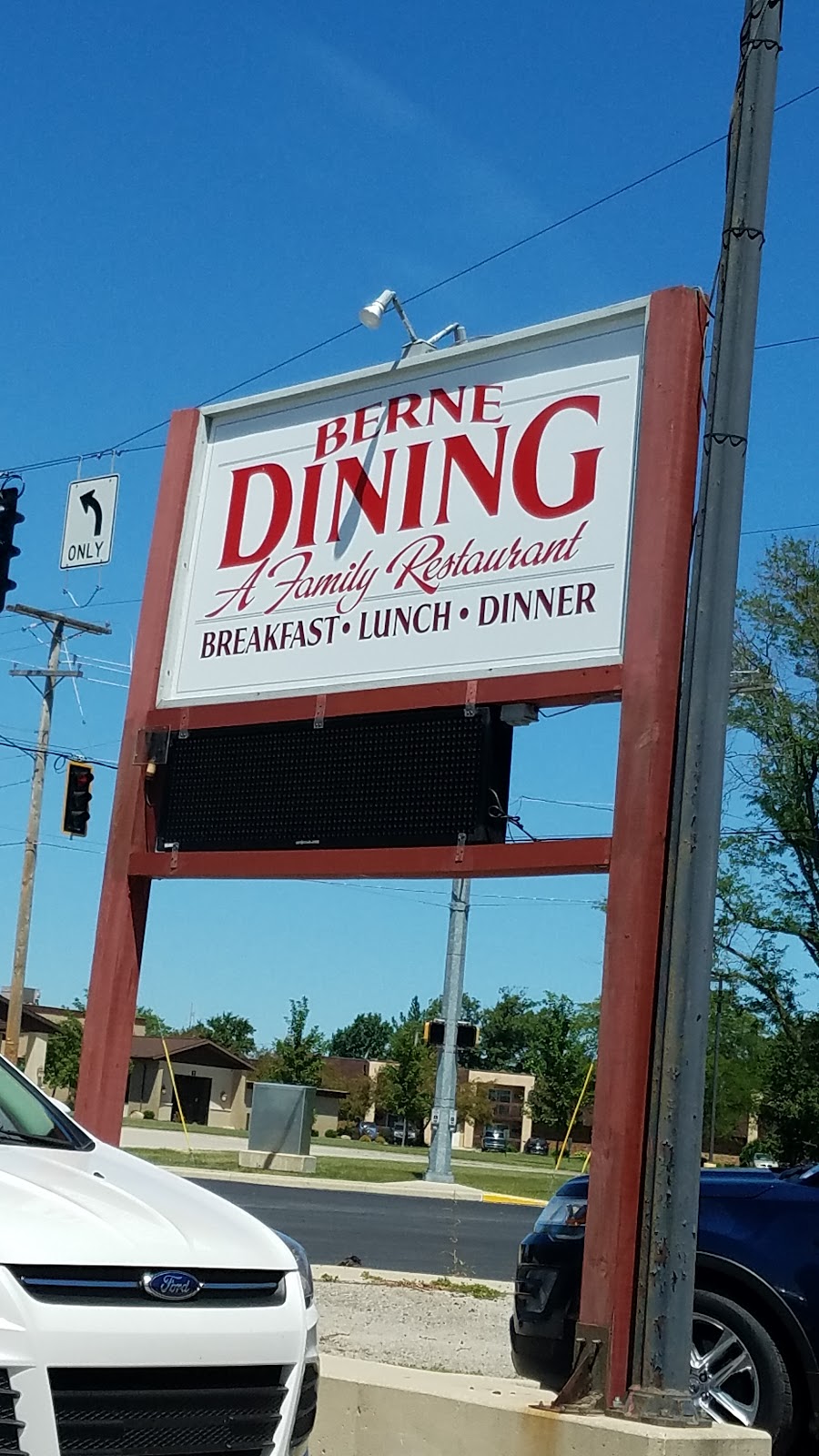 Berne Dining | 418 Parkway St #498, Berne, IN 46711, USA | Phone: (260) 849-4112