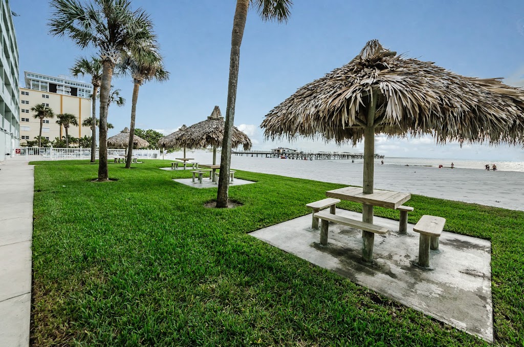 Sea Oats Beach Resort | 17500 Gulf Blvd, Redington Shores, FL 33708, USA | Phone: (727) 394-2168