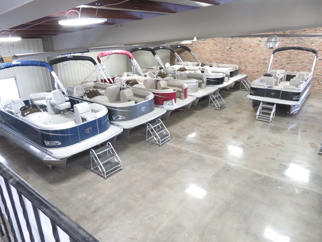 Boat World | 21155 MN-65, East Bethel, MN 55011, USA | Phone: (763) 434-9655