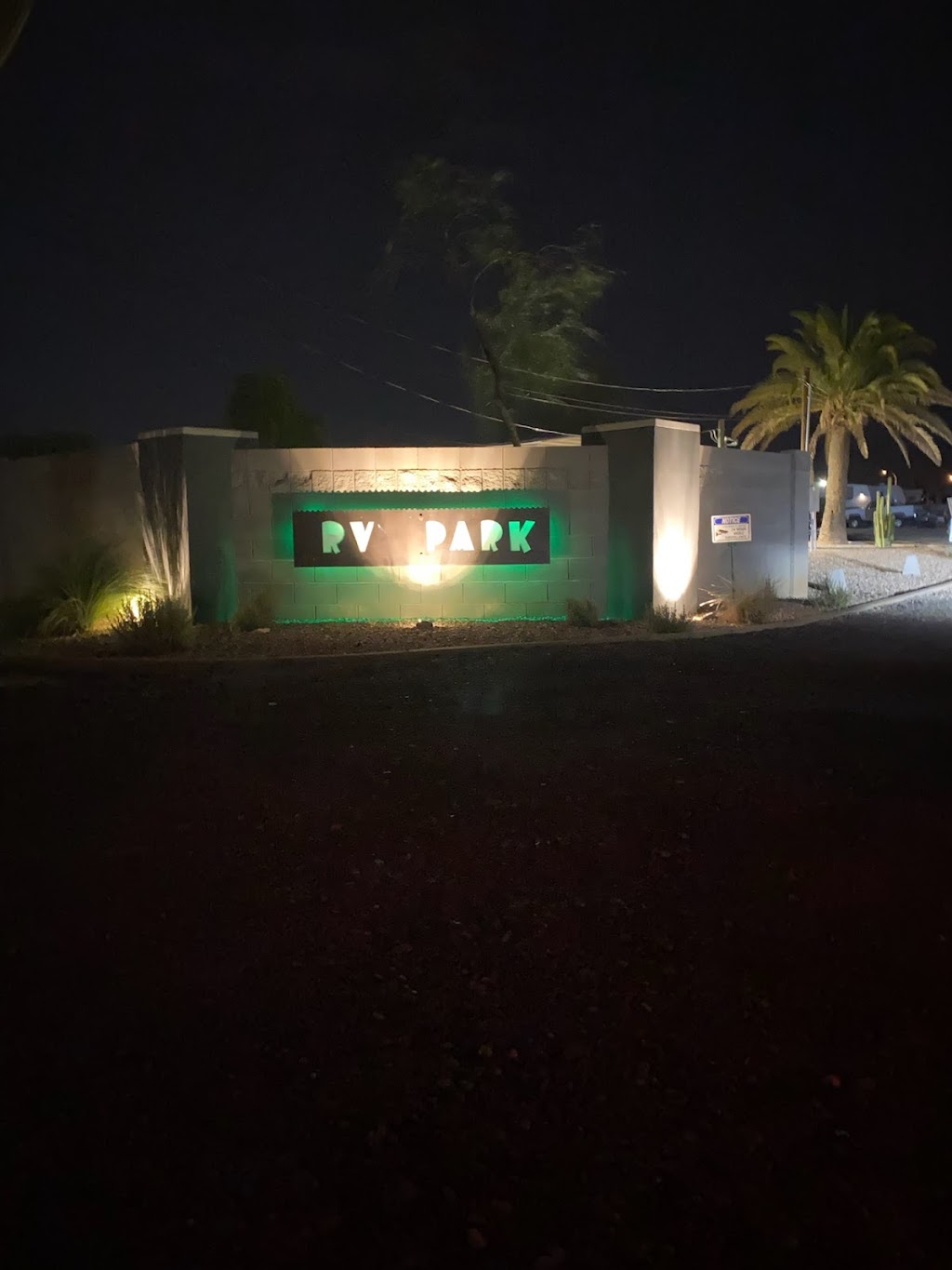 Buddys RV Park | 1665 S Meridian Rd, Apache Junction, AZ 85120, USA | Phone: (480) 625-1546