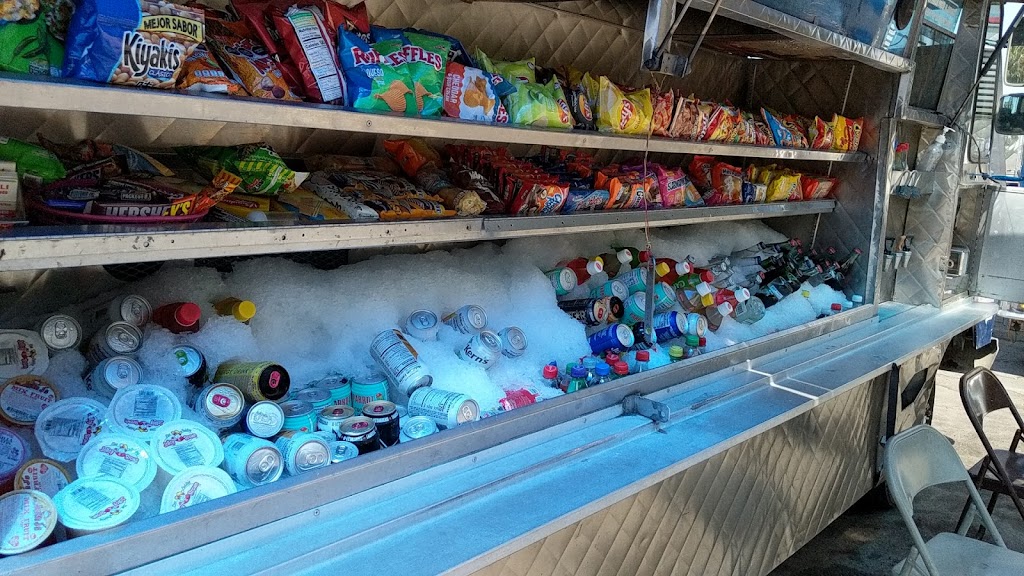 Shellys Deli | 1389-1410 Piper Ranch Rd, San Diego, CA 92154, USA | Phone: (619) 550-6516