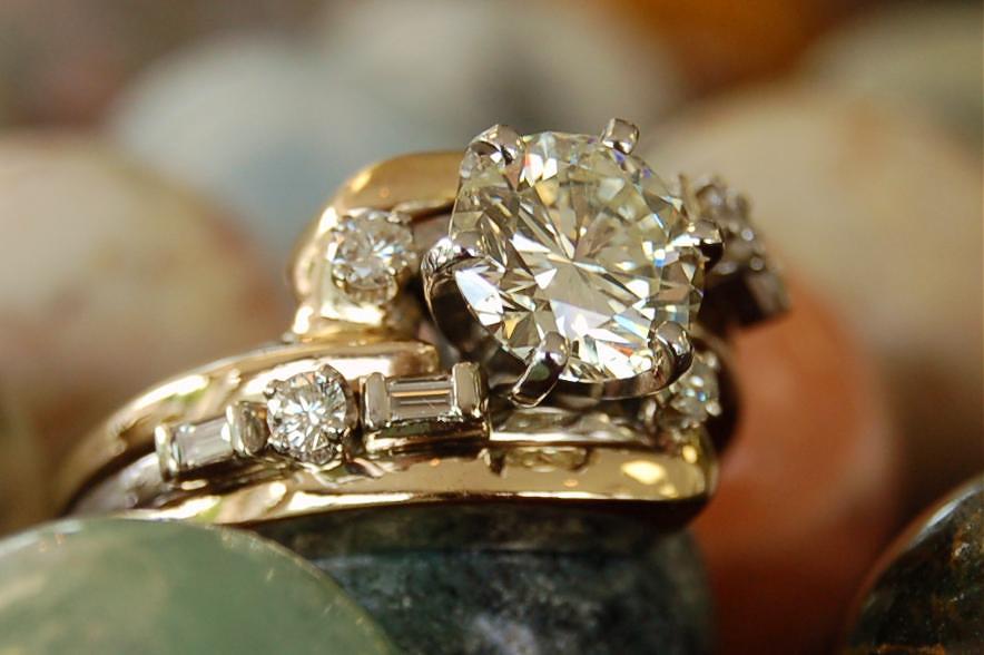 Diamond and Designs | 2200 W Park Row Dr, Pantego, TX 76013, USA | Phone: (817) 801-3273