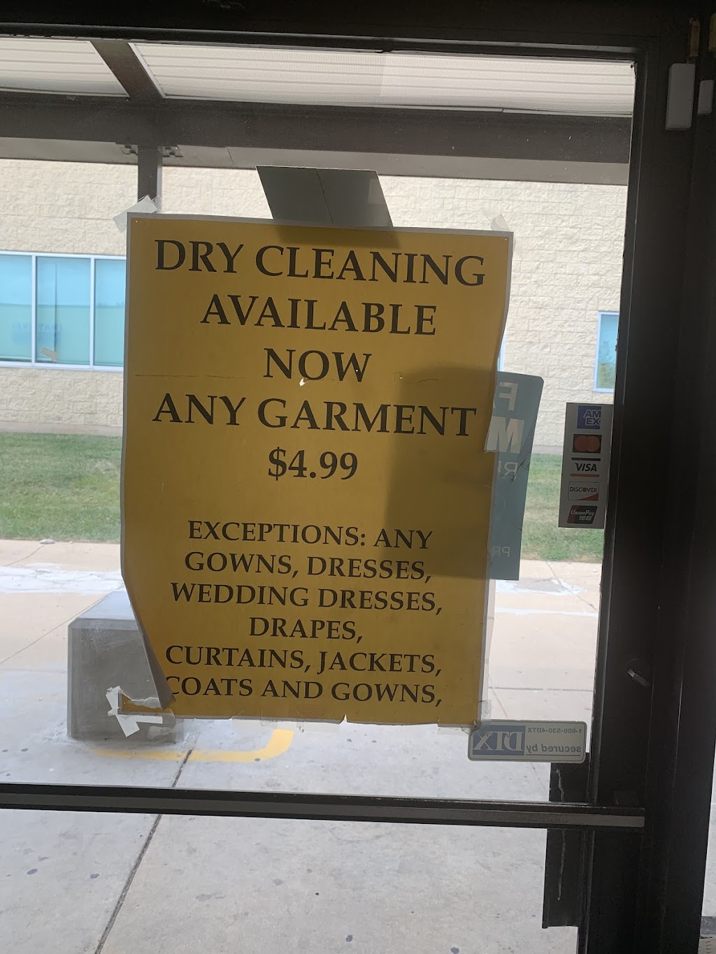 Cookies Laundromat | Carpenter Plaza, 2601 Carpenter Station Rd #40, Wilmington, DE 19810, USA | Phone: (302) 746-7159