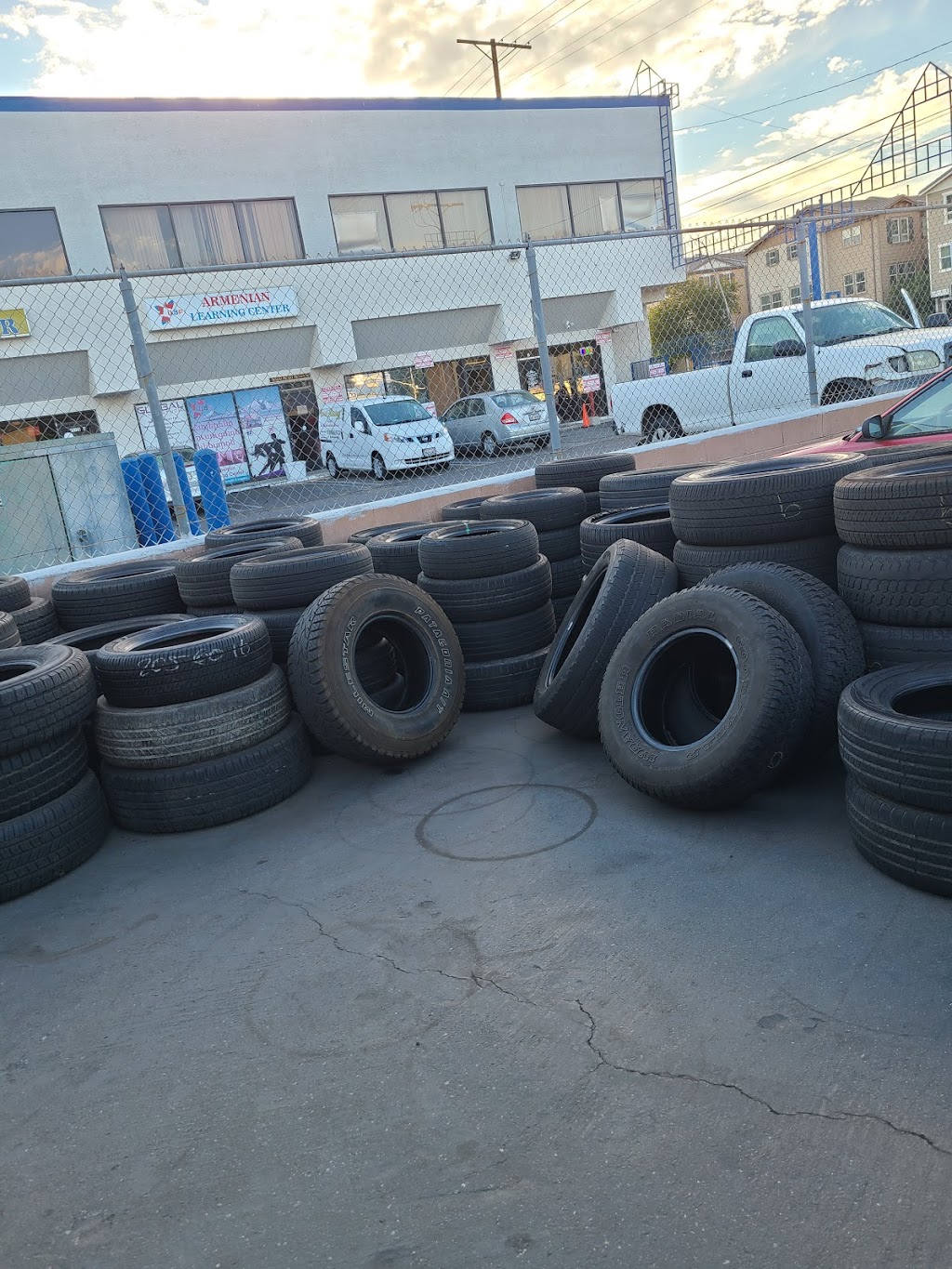 Valley Tires | 14116 Sherman Way, Van Nuys, CA 91405, USA | Phone: (818) 989-6340