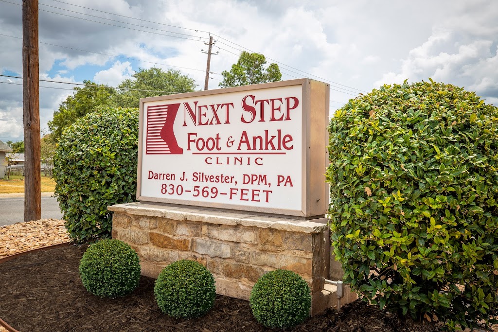 Next Step Foot & Ankle Clinic | 409 N Bryant St, Pleasanton, TX 78064 | Phone: (210) 375-3318