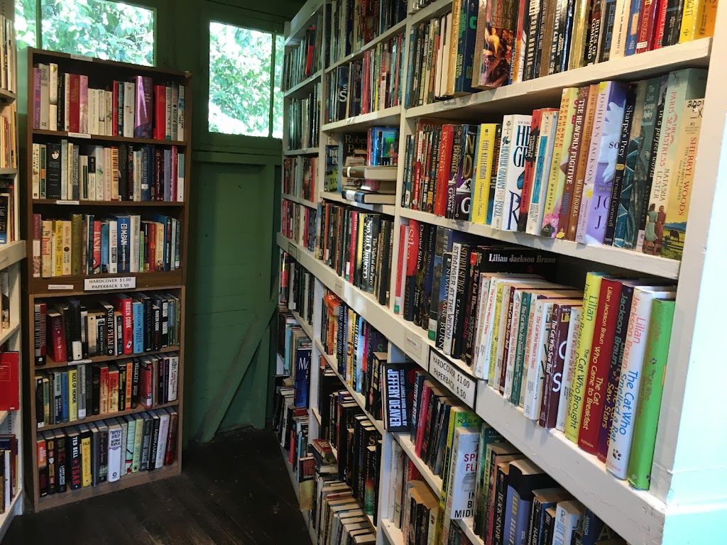 Cobblestone Used Book Store | 14391 Ridge Rd W, Albion, NY 14411, USA | Phone: (585) 589-9013