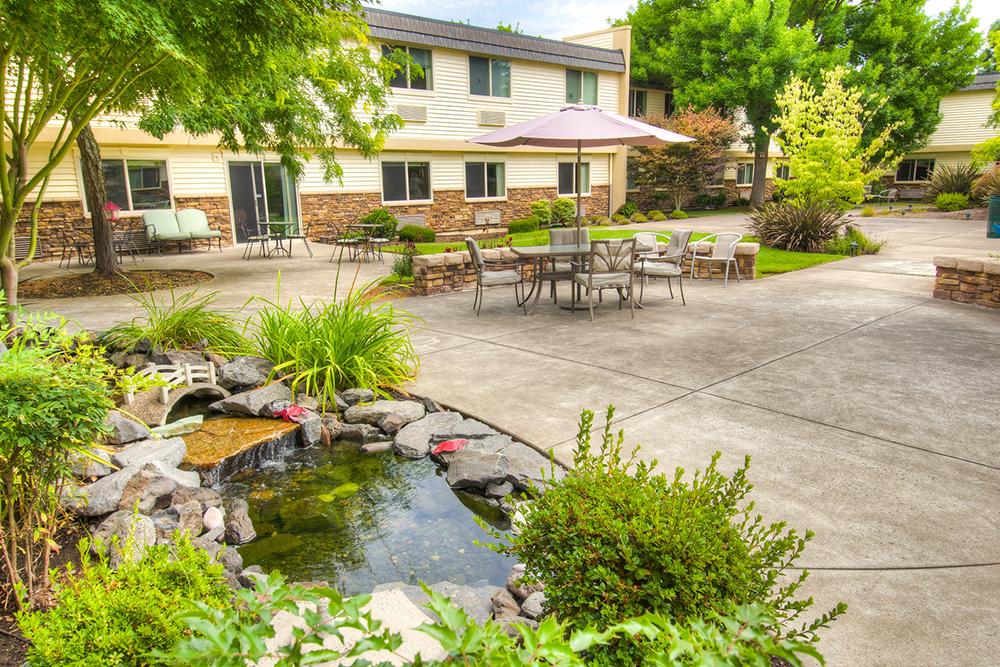 Cascade Park Retirement Community | 950 N Cascade Dr, Woodburn, OR 97071, USA | Phone: (503) 981-0033