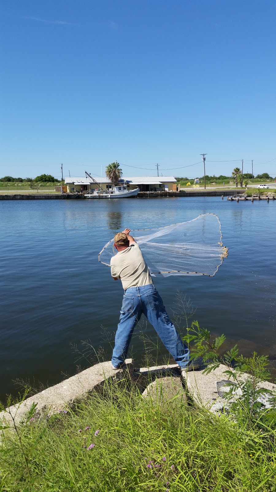 Capt. Cadys 1 Bait Shop | 108 Huff St, Aransas Pass, TX 78336, USA | Phone: (361) 688-3731