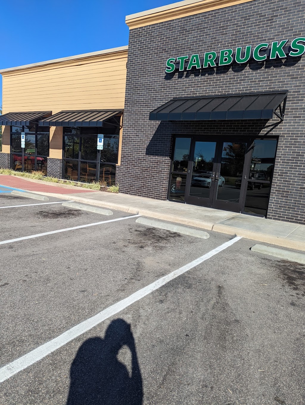 Starbucks | 109 Tanglewood Pkwy, Elizabeth City, NC 27909, USA | Phone: (252) 384-8308