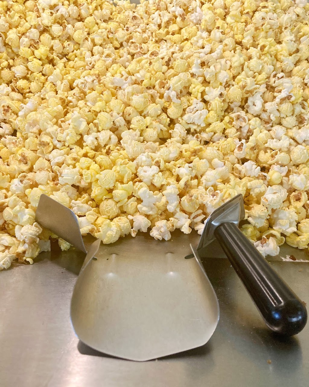 Eastern Shore Popcorn Co | 227 Mason Ave, Cape Charles, VA 23310 | Phone: (757) 672-0752