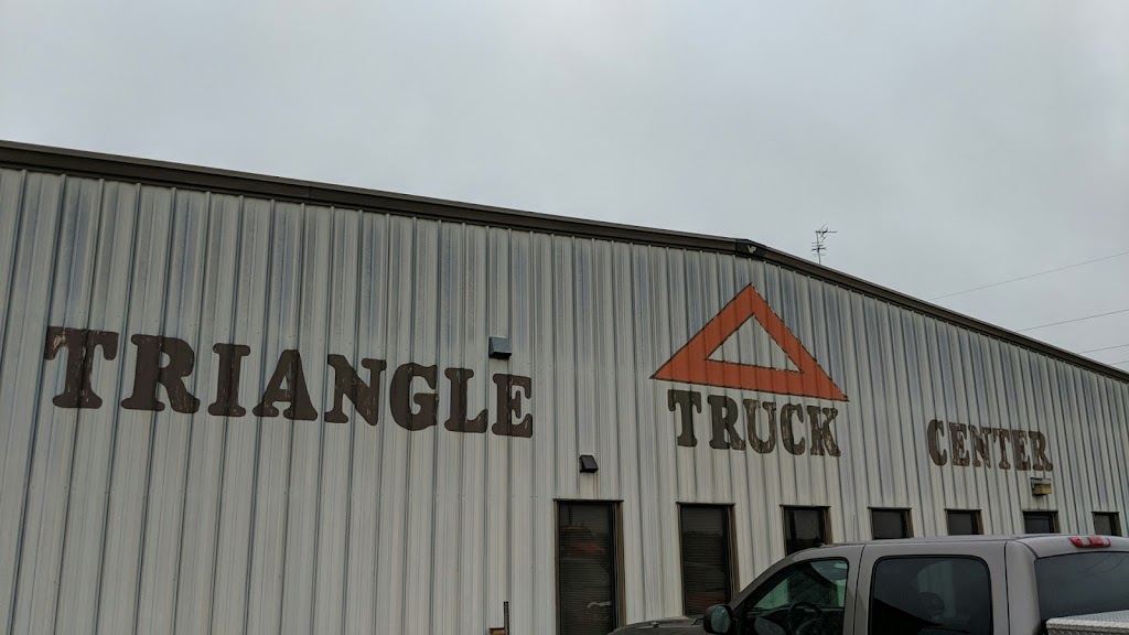 Triangle Truck Center Inc | W5625 Aebly Rd, Monroe, WI 53566 | Phone: (608) 325-5200