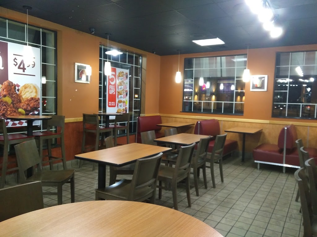 KFC | 2339 S Wayne Rd, Westland, MI 48186, USA | Phone: (734) 326-1750