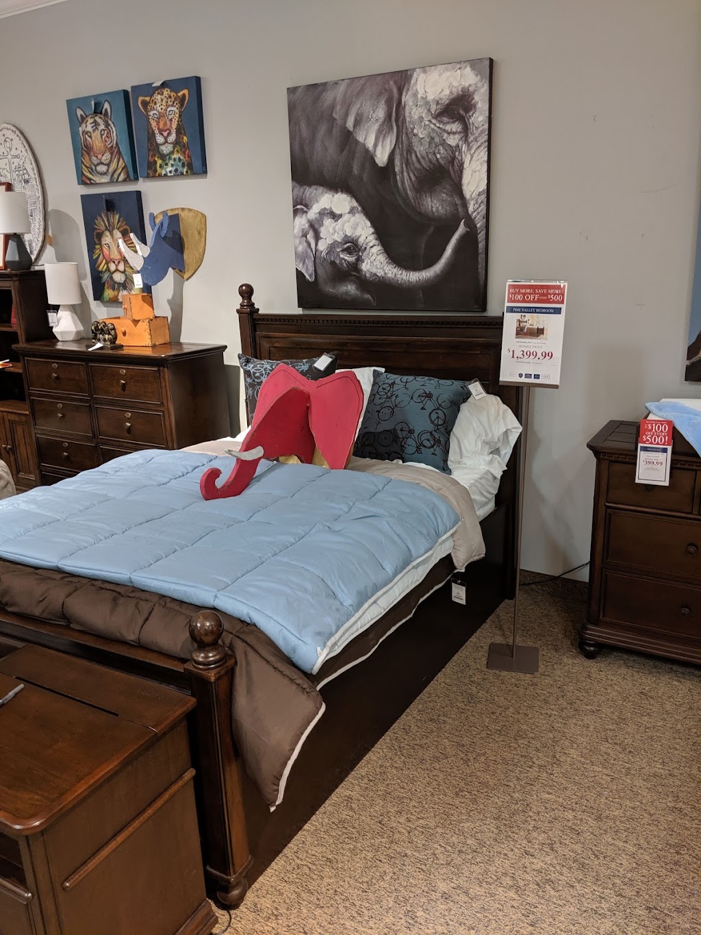 Morris Home Furniture and Mattress | 8040 Burlington Pike, Florence, KY 41042, USA | Phone: (859) 282-3400