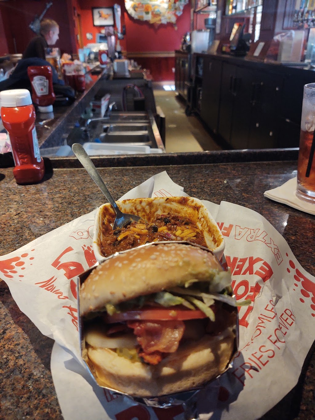 Red Robin Gourmet Burgers and Brews | 1184 Galleria Blvd, Roseville, CA 95678, USA | Phone: (916) 788-0211