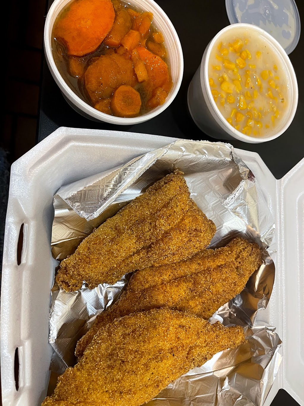 Soul 2 Soul Southern Kitchen | 4001 W Wheatland Rd, Dallas, TX 75237, USA | Phone: (214) 579-9929