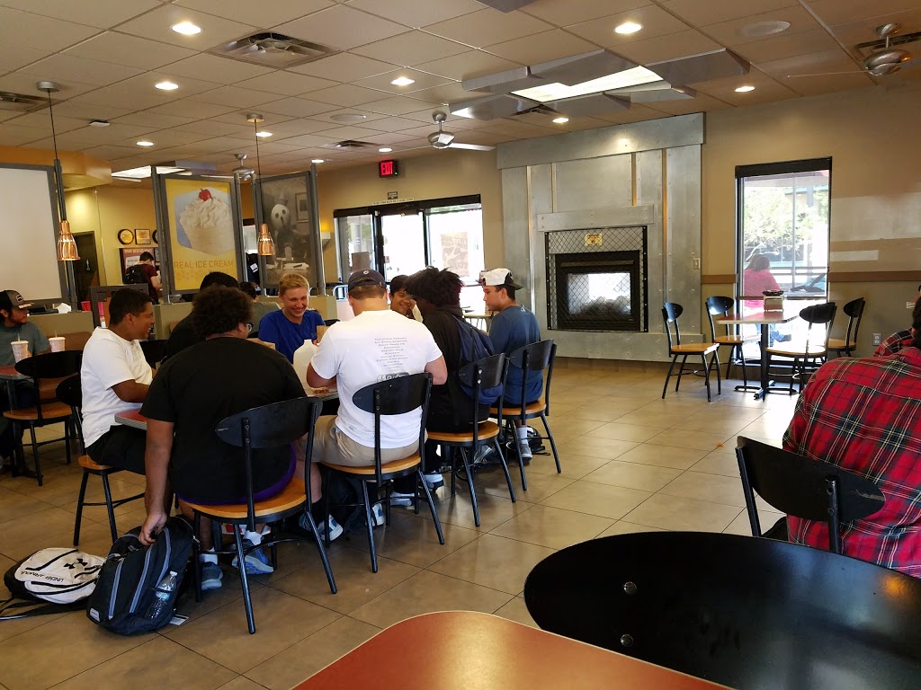 Jack in the Box | 2851 W Berry St, Fort Worth, TX 76109, USA | Phone: (817) 921-2471