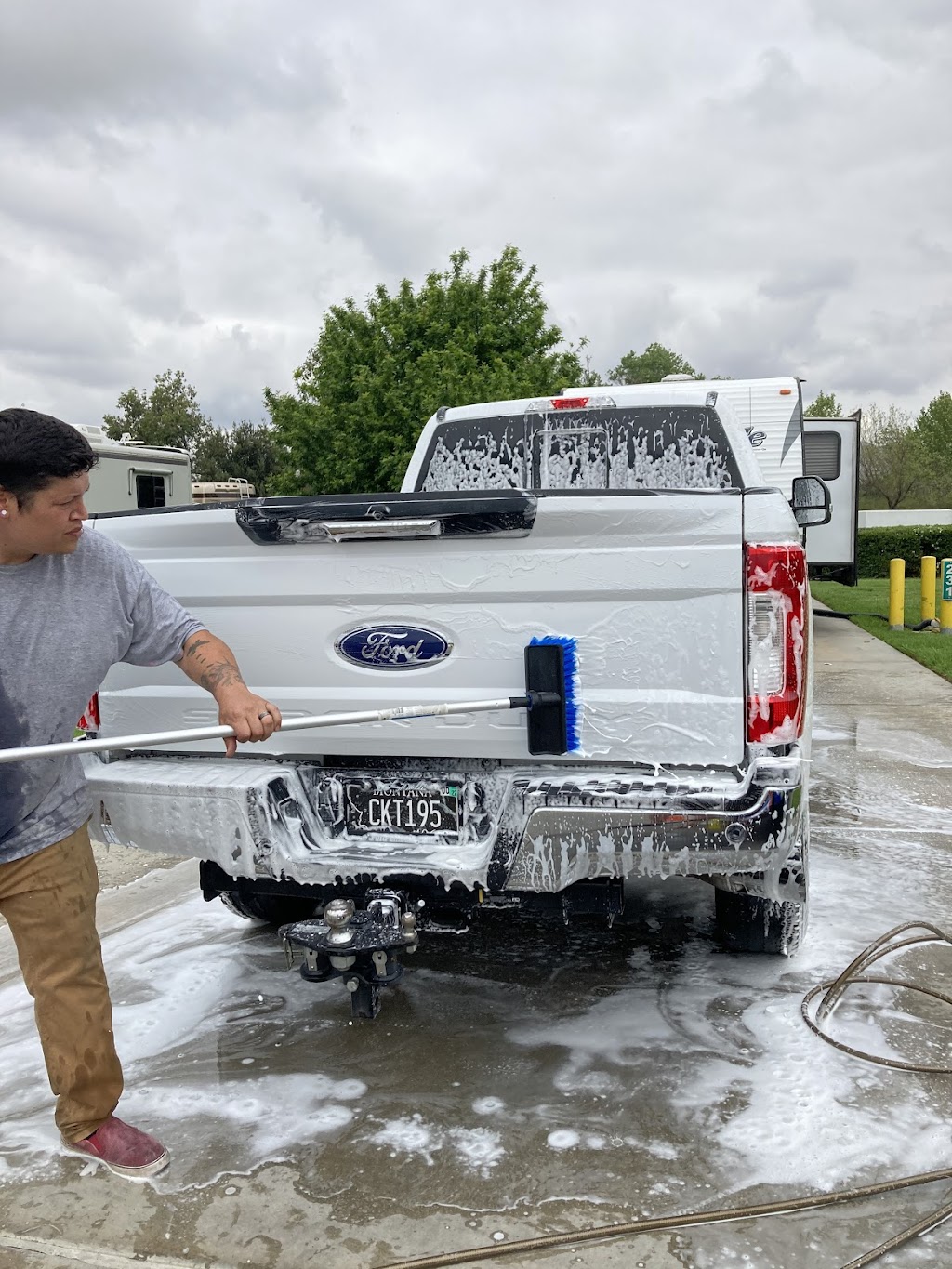 Curbside Auto Wash | 18251 Marygold Ave, Bloomington, CA 92316, USA | Phone: (909) 688-9373