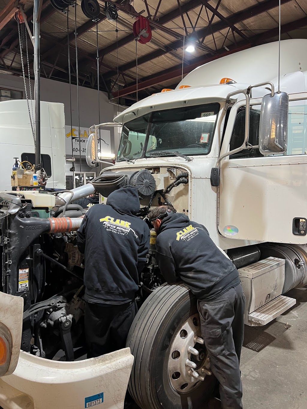 Clark Truck Repair | 1685 Marietta Rd NW, Atlanta, GA 30318, USA | Phone: (404) 351-1799