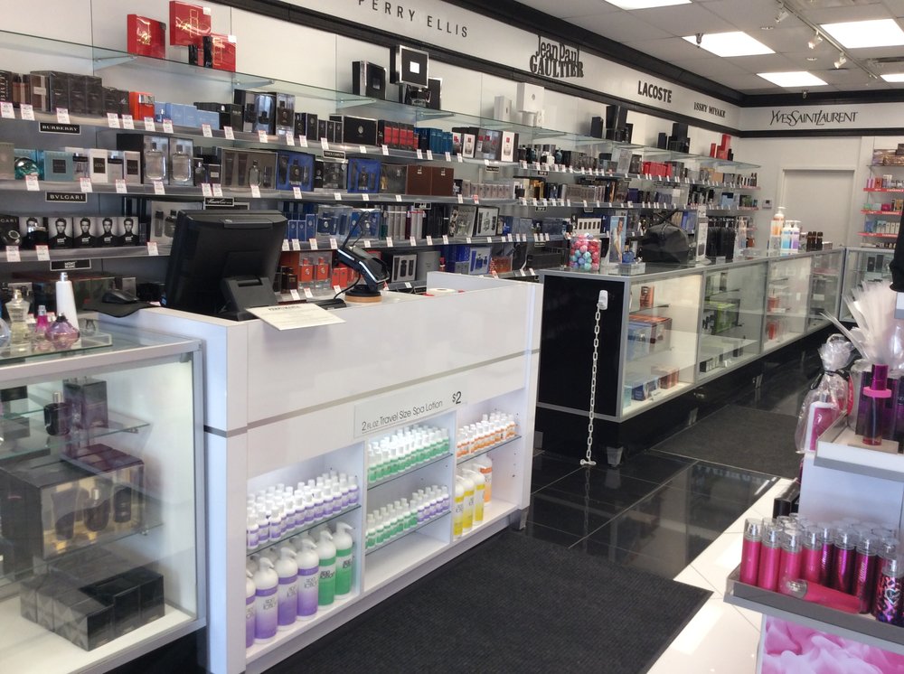 Perfumania | 549 S Chillicothe Rd #220, Aurora, OH 44202, USA | Phone: (330) 562-1539