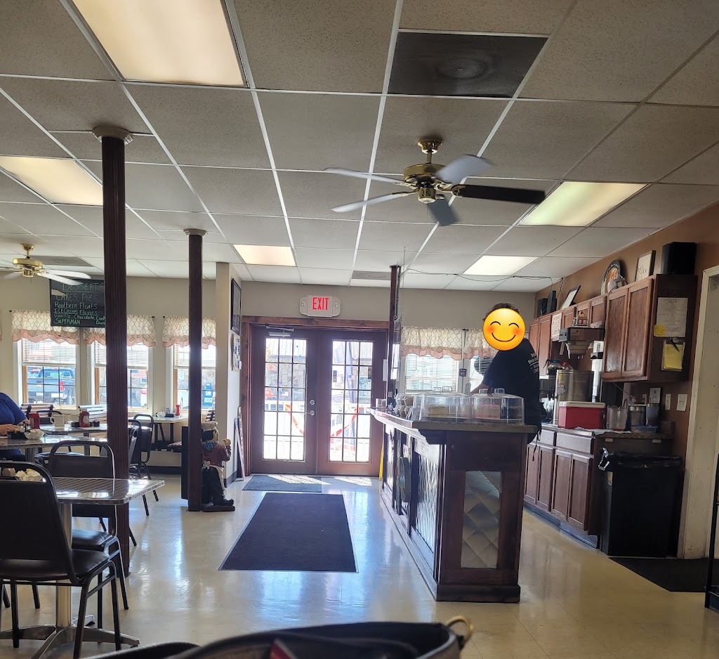 Smithfield Main Street Diner | 92 Main St, Smithfield, PA 15478, USA | Phone: (724) 569-8708