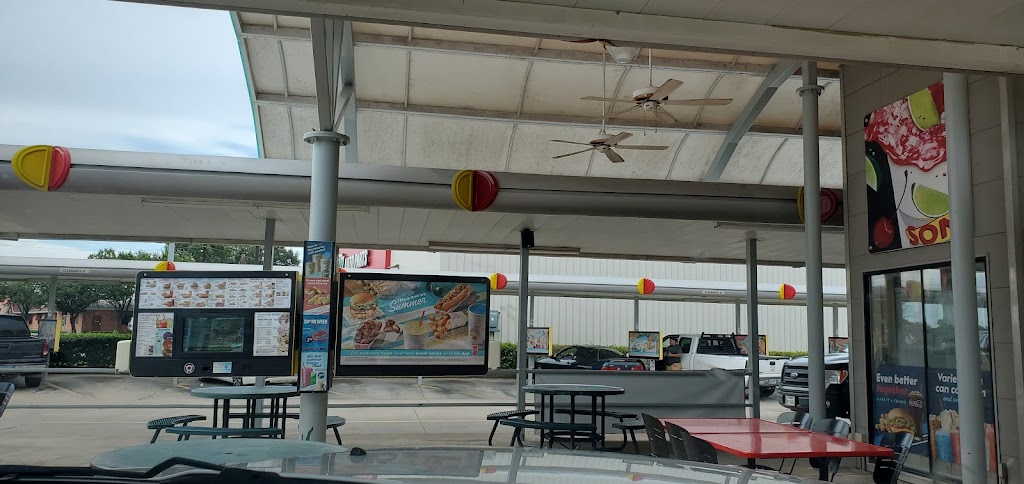 Sonic Drive-In | 19350 McDonald St, Lytle, TX 78052, USA | Phone: (830) 772-5050