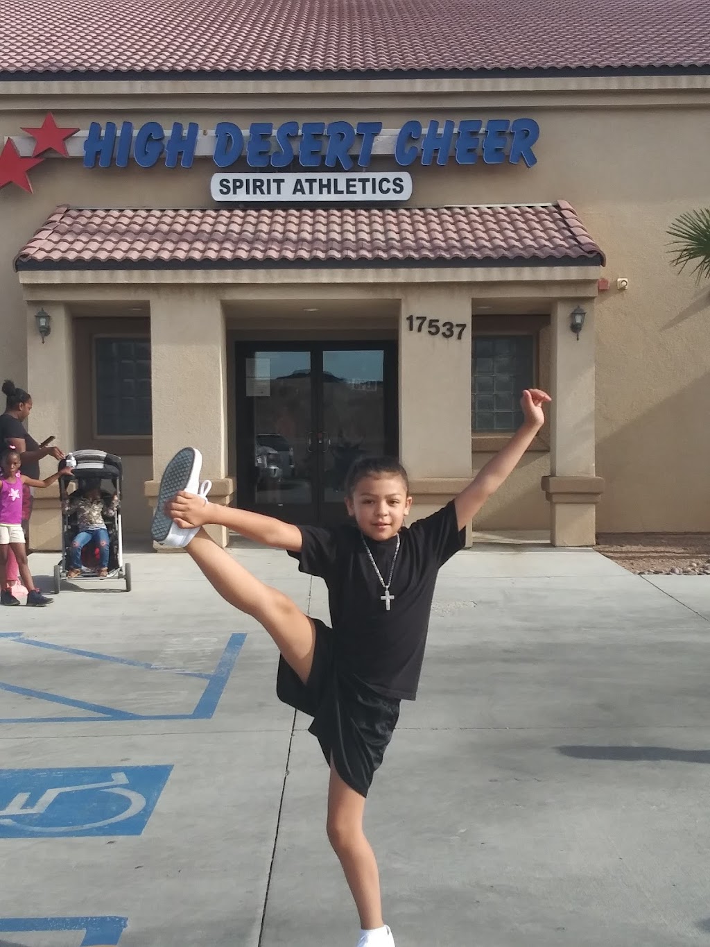 High Desert Cheer | 17537 Bear Valley Rd, Hesperia, CA 92345, USA | Phone: (760) 947-7130