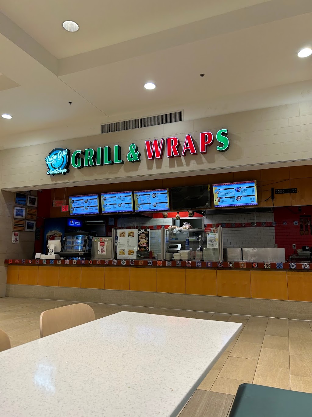 Grill & Wraps | 131 Colonie Center, Albany, NY 12205, USA | Phone: (518) 621-1916