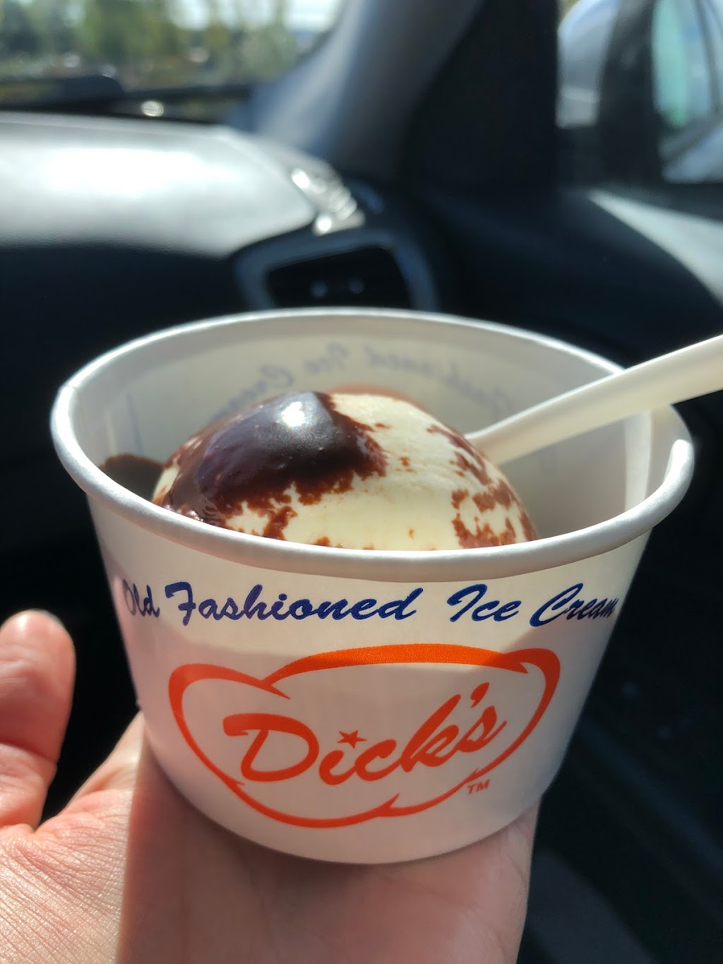 Dicks Drive-In | 24220 Pacific Hwy S, Kent, WA 98032, USA | Phone: (206) 304-5025