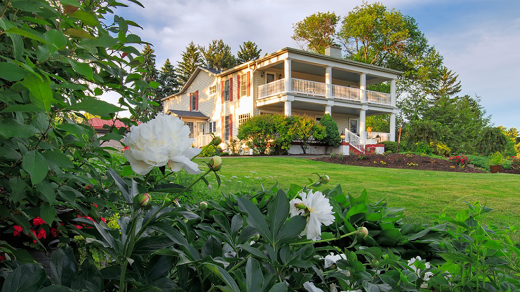 Felicity Farms Bed & Breakfast | 2075 Dutch Ridge Rd, Beaver, PA 15009, USA | Phone: (724) 775-0735