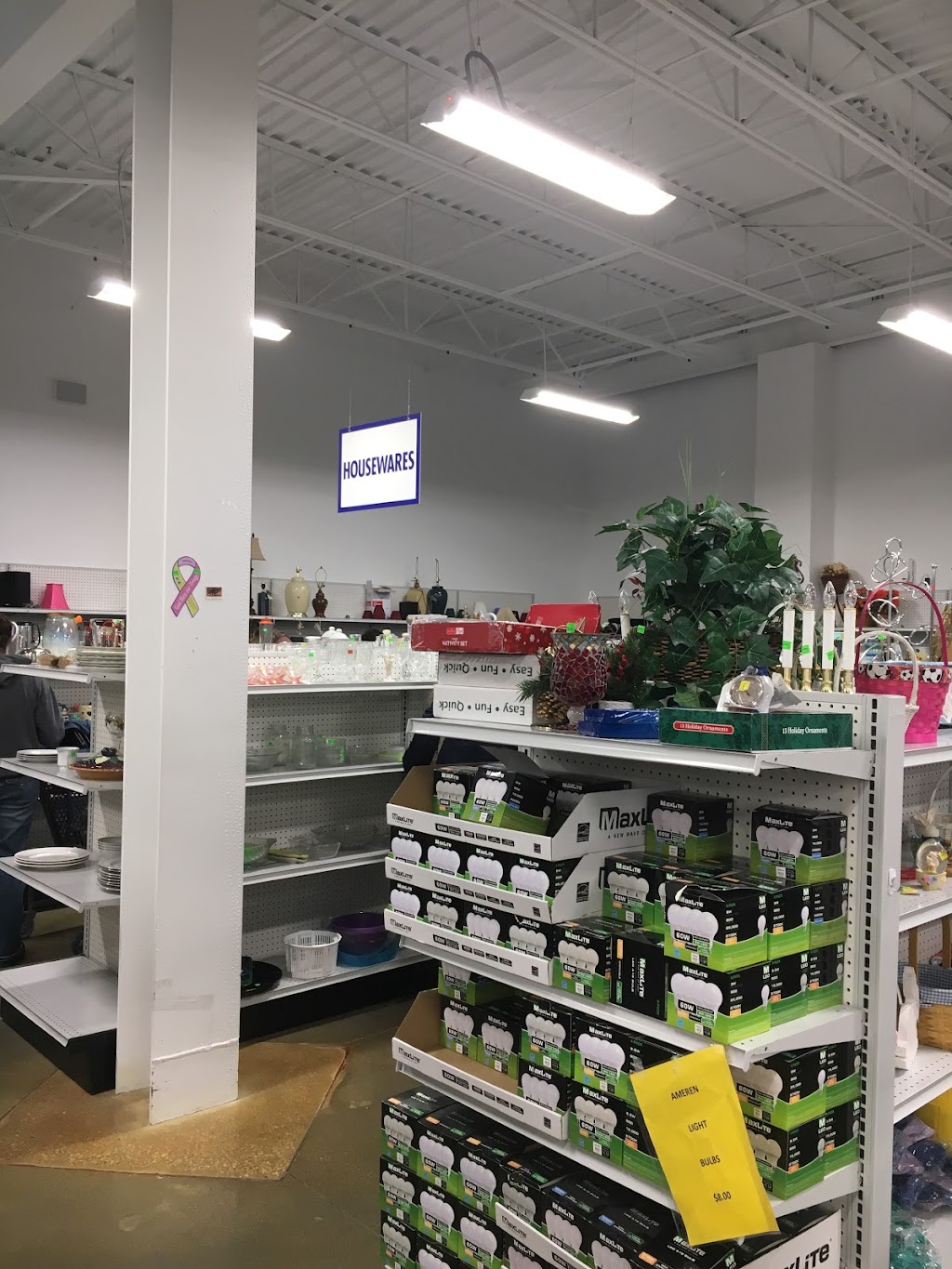 Goodwill Retail Store of St. Peters – Harvester Rd | 3551 Harvester Rd, St Peters, MO 63303, USA | Phone: (636) 498-0566