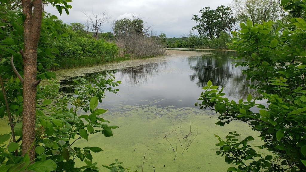 Lakewood Fort Hill Trail Parking | Trailhead parking is on west side of Gilmer Rd north of, IL-176, Mundelein, IL 60060, USA | Phone: (847) 367-6640