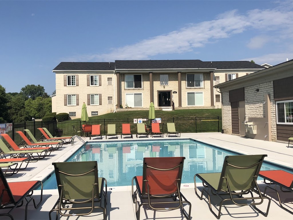 Chatham Hills Apartments | 36135 Grand River Ave, Farmington, MI 48335 | Phone: (248) 476-8080