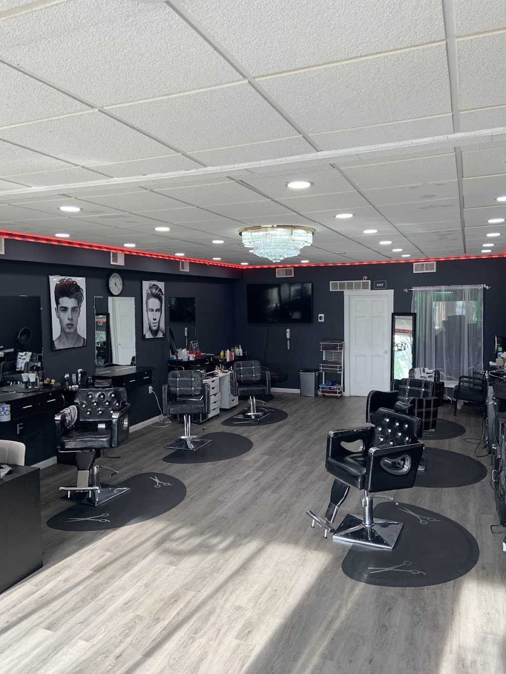 RM7 SALON & BARBERSHOP | 29696 Dequindre Rd, Warren, MI 48092, USA | Phone: (586) 751-1560