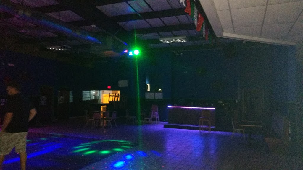 los dos plebes nightclub | 14422 66th St N, Clearwater, FL 33764, USA | Phone: (727) 831-0617