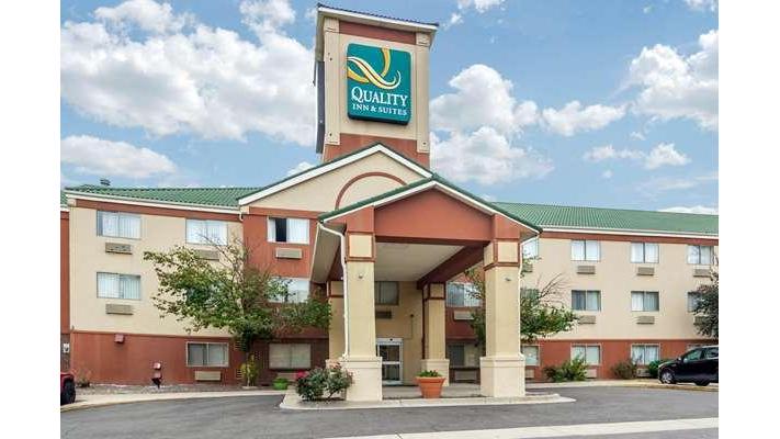 Quality Inn & Suites Lakewood - Denver Southwest | 7240 W Jefferson Ave, Lakewood, CO 80235, USA | Phone: (303) 989-4600