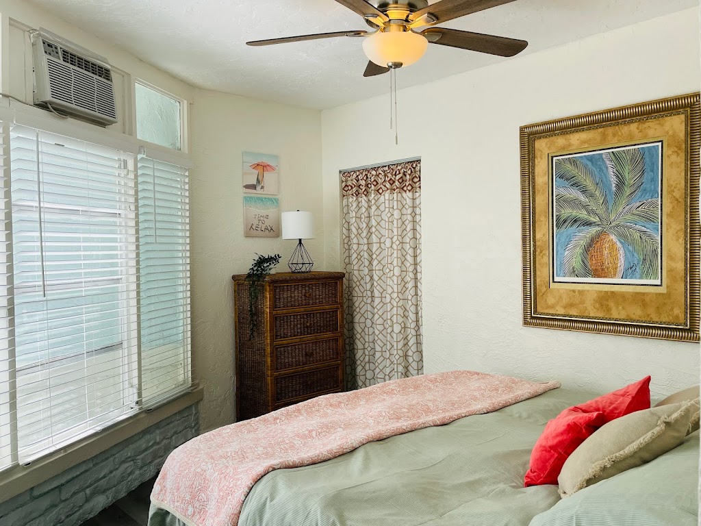 1000 Palms at Clearwater Beach | 657 Bay Esplanade, Clearwater Beach, FL 33767, USA | Phone: (727) 281-8335