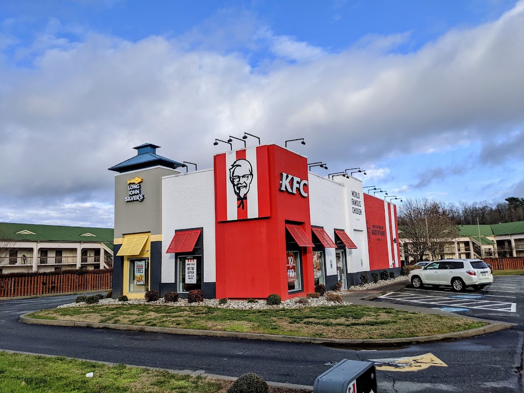 KFC | 5715 University Pkwy, Winston-Salem, NC 27105, USA | Phone: (336) 767-0060