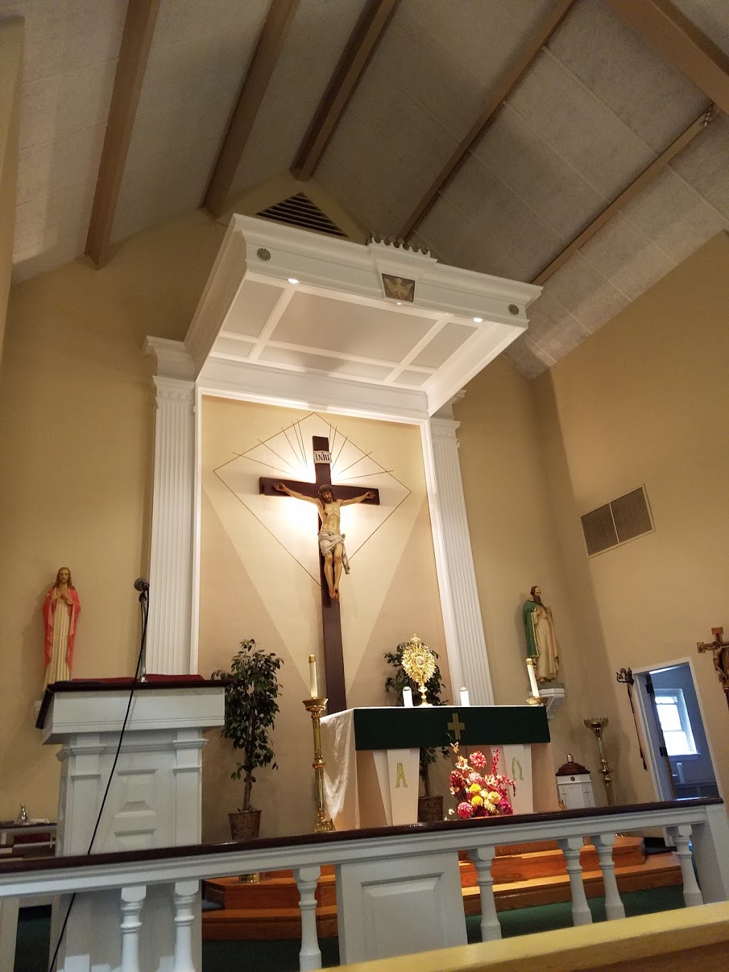 St Hughs Church - St. Matthias Parish | 408 PA-88, Carmichaels, PA 15320, USA | Phone: (724) 966-7270