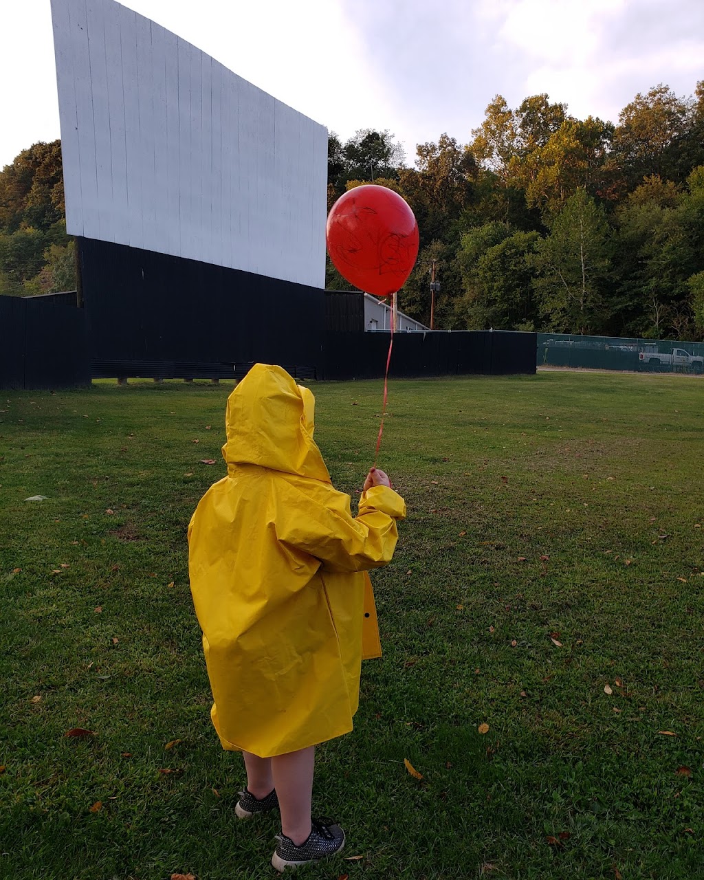 Riverside Drive In Theatre | 1114 Lees Lake Ln #6108, Vandergrift, PA 15690, USA | Phone: (724) 568-1250