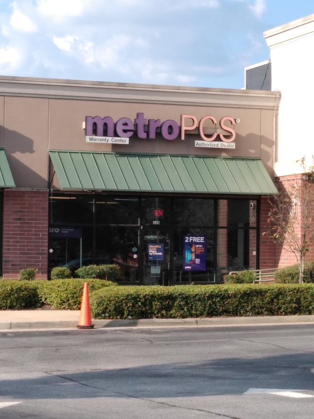 Metro by T-Mobile | 3056 Anvilblock Rd Ste 110, Ellenwood, GA 30294, USA | Phone: (404) 366-9500