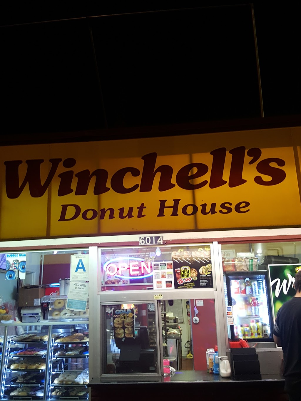 Winchells Donut House | 6014 Atlantic Blvd, Maywood, CA 90270, USA | Phone: (323) 560-0891