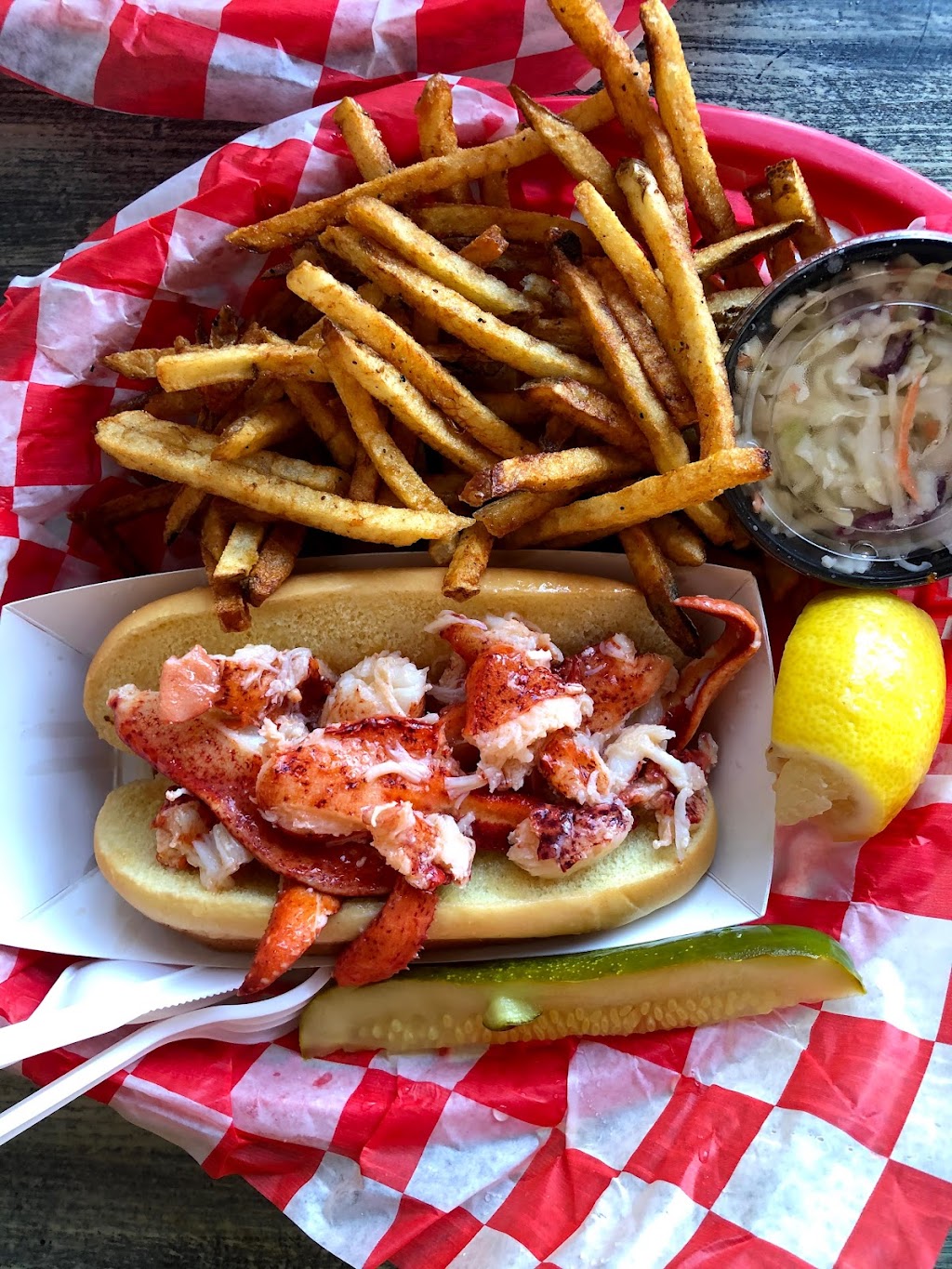 Point Lobster Co | 1 St Louis Ave, Point Pleasant Beach, NJ 08742, USA | Phone: (732) 892-1718